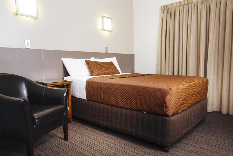 هتل City Oasis Inn Townsville, Surestay Collection By Bw