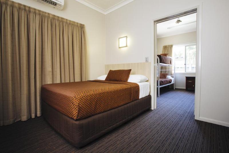 هتل City Oasis Inn Townsville, Surestay Collection By Bw