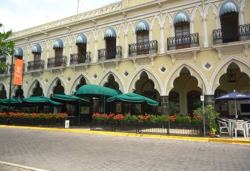 Hotel Concierge Plaza Colima