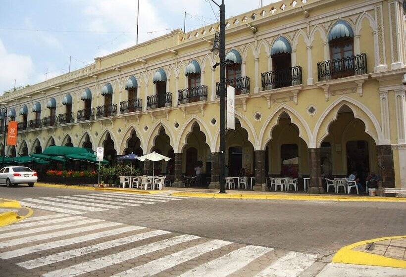 Hotel Concierge Plaza Colima