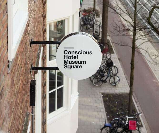 Hotel Conscious  Museum Square