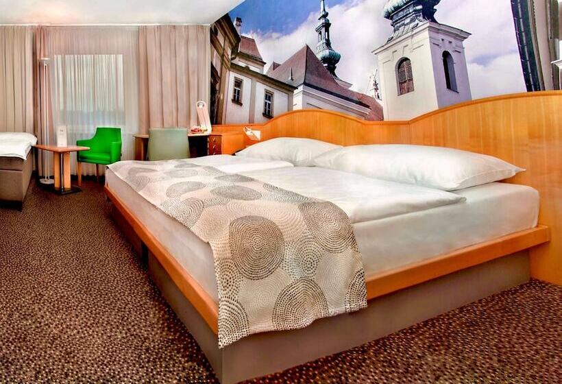 Hotel Cosmopolitan Bobycentrum  Czech Leading S