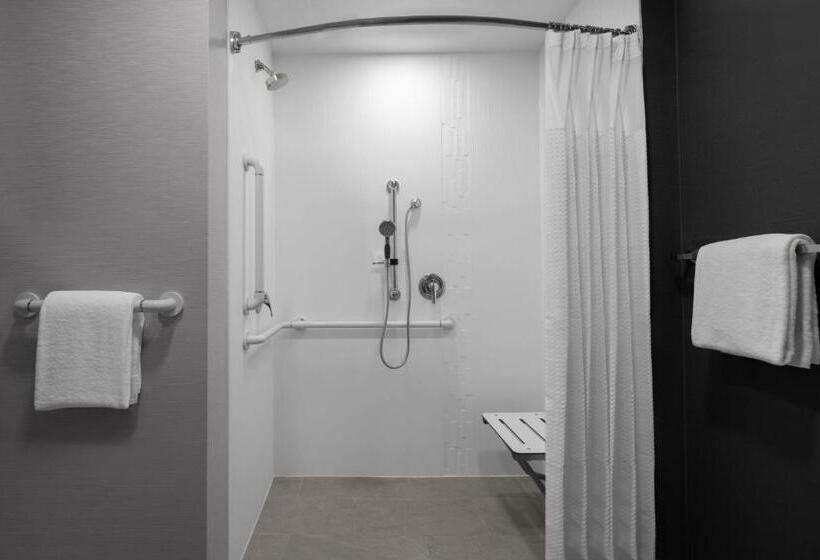 هتل Courtyard Los Angeles Burbank Airport