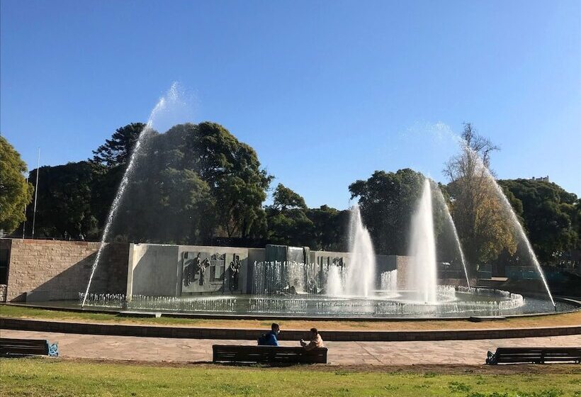 هتل Crillon Mendoza