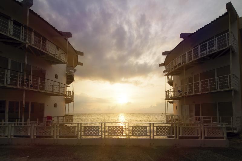 هتل Decameron Aquarium   All Inclusive