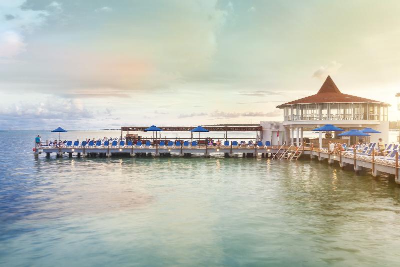 Отель Decameron Aquarium All Inclusive