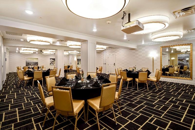 هتل Doubletree By Hilton Deadwood At Cadillac Jack's
