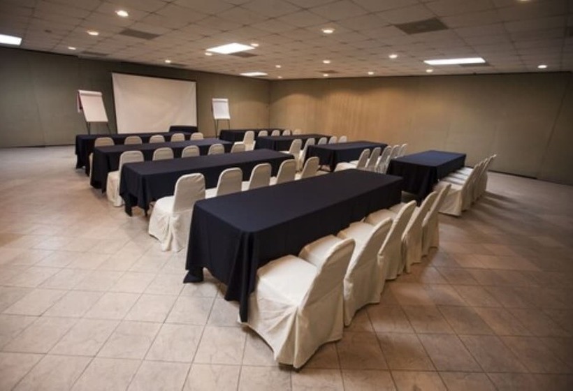 فندق El Camino Inn & Suites