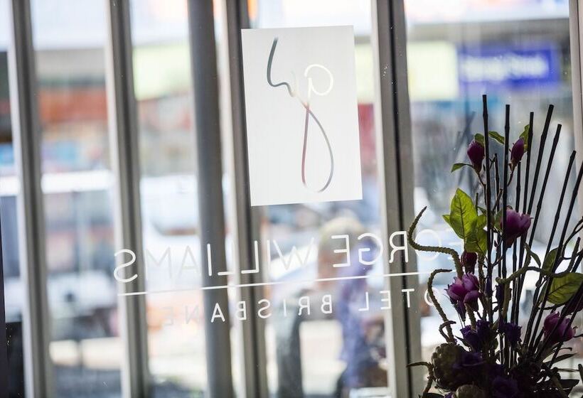 هتل George Williams