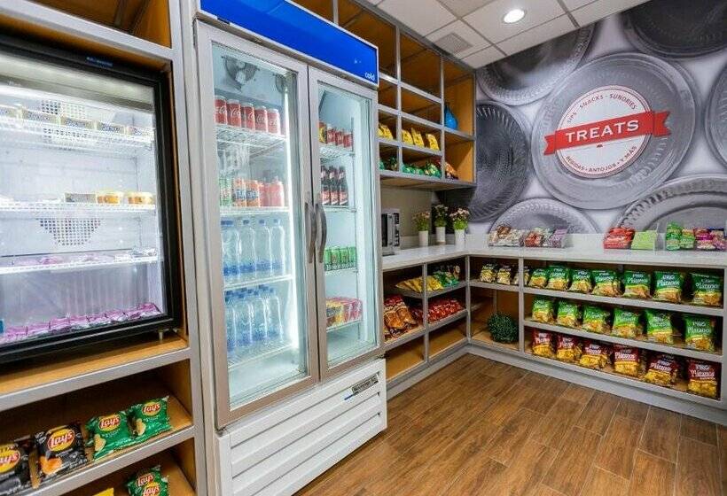 هتل Hampton By Hilton San Jose Airport