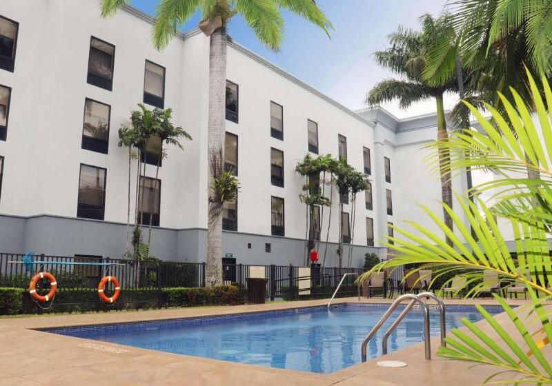 هتل Hampton By Hilton San Jose Airport