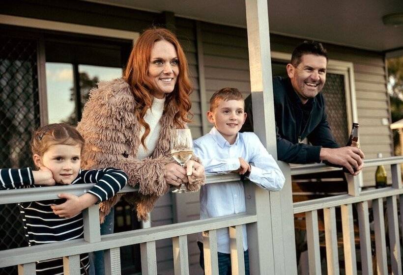 هتل Hunter Valley Resort, Hunter Farm Adventure Centre & 4 Pines At The Farm
