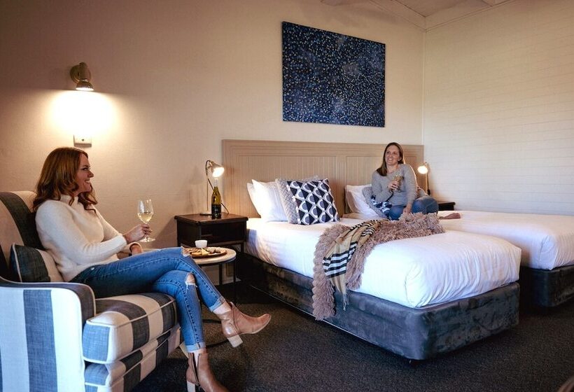 هتل Hunter Valley Resort, Hunter Farm Adventure Centre & 4 Pines At The Farm