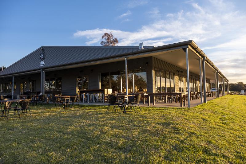 هتل Hunter Valley Resort, Hunter Farm Adventure Centre & 4 Pines At The Farm