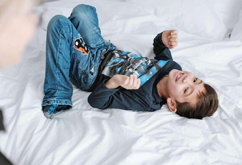 هتل Ibis Köln Messe