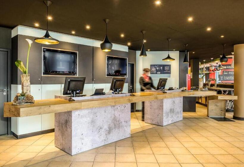 هتل Ibis Köln Messe