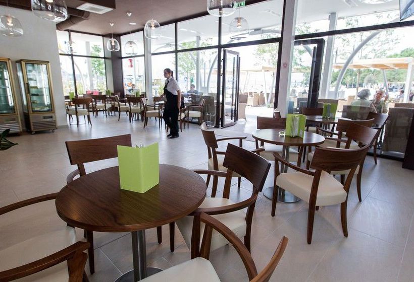 هتل International