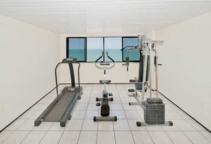 هتل Iracema Travel