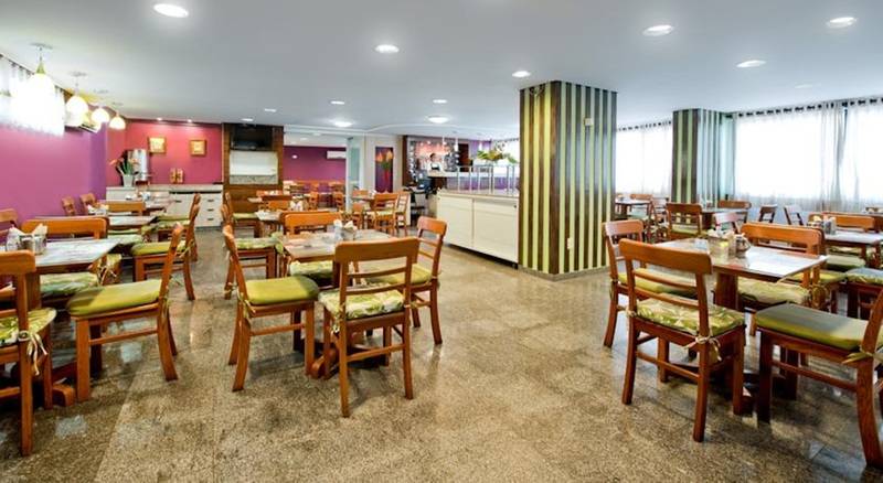 هتل Iracema Travel