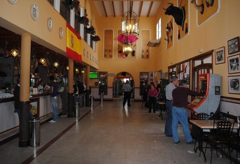 هتل La Palmosa