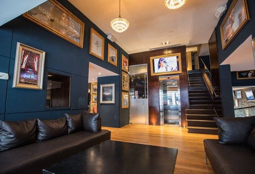 Fotos del hotel Winter Suites:  18