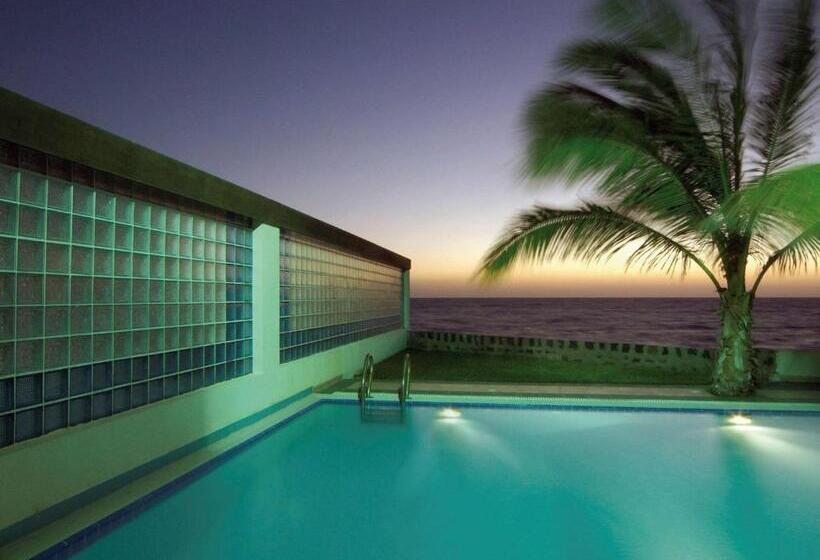 هتل Al Nawras Island Resort