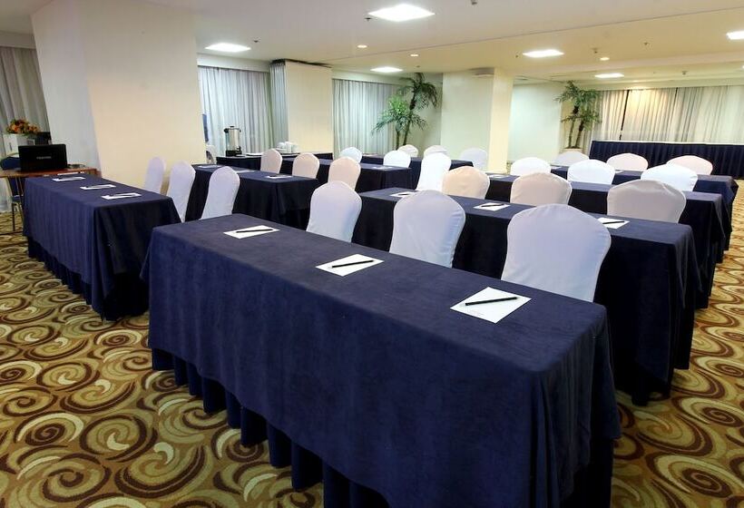 Fotos del hotel Oxford Suites Makati:  8