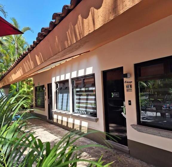 هتل Palmareca Inn Suites Studio
