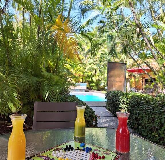 هتل Palmareca Inn Suites Studio