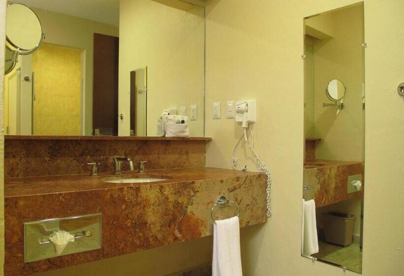 هتل Palmareca Inn Suites Studio
