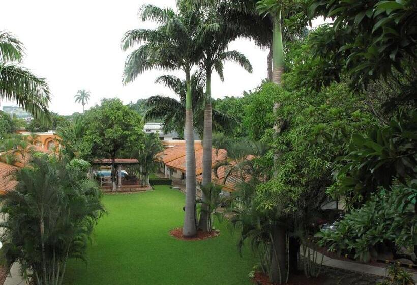 هتل Palmareca Inn Suites Studio
