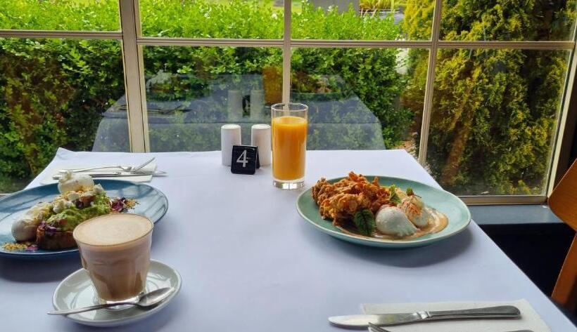 فندق Parklands Resort
