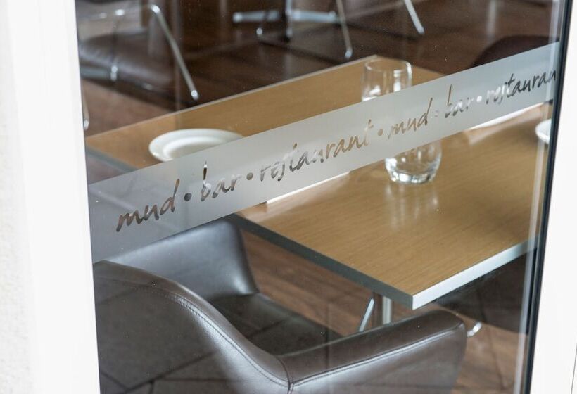 هتل Peppers Seaport