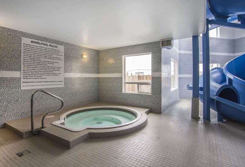 هتل Quality Inn & Suites Yorkton