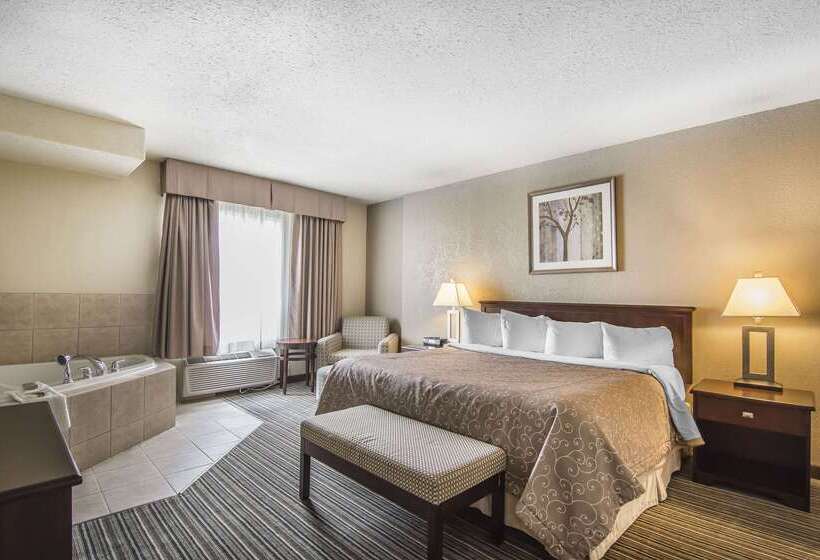 هتل Quality Inn & Suites Yorkton