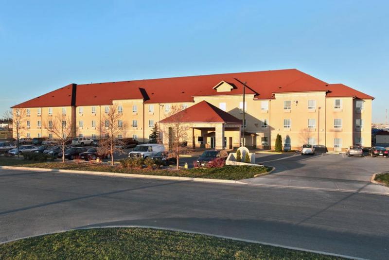 هتل Quality Inn & Suites Yorkton