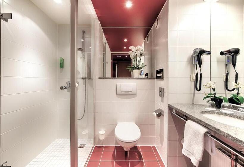 هتل Ramada By Wyndham Essen