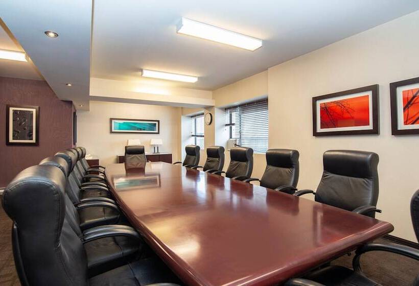 ホテル Sandman Suites Vancouver On Davie