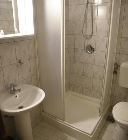 Fotos del hotel Saraj:  12 Fotos del hotel Saraj:  12
