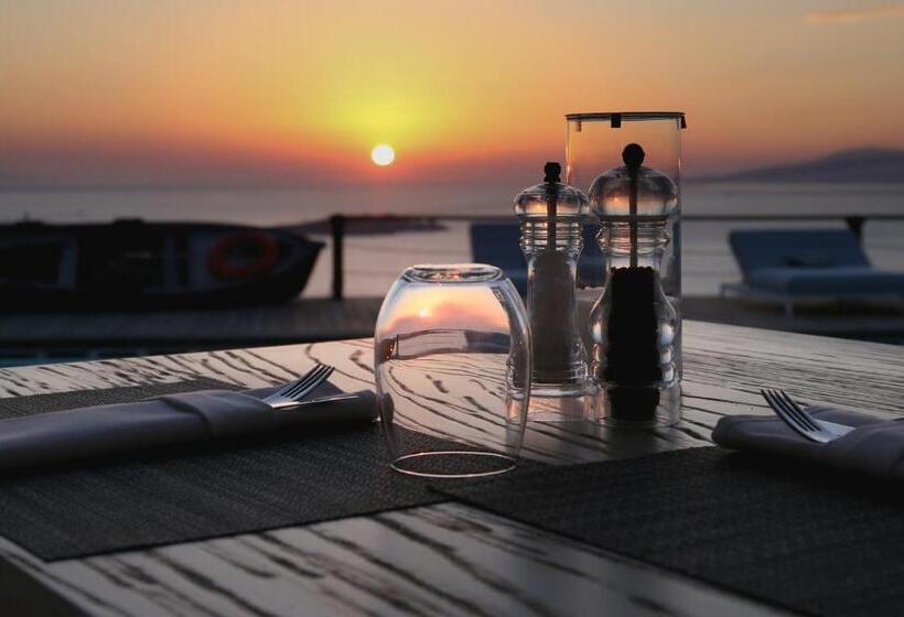 هتل Tharroe Of Mykonos Boutique