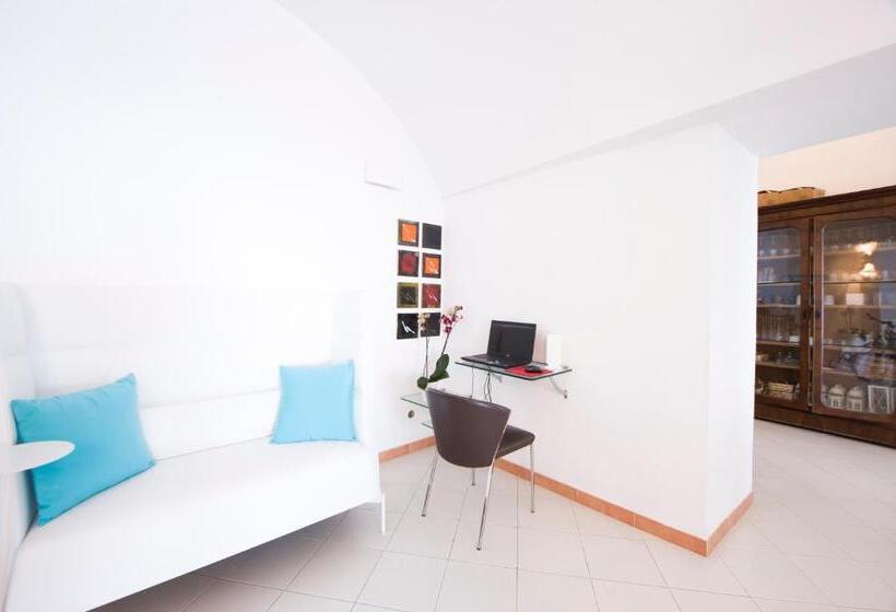هتل Villa Felice Relais