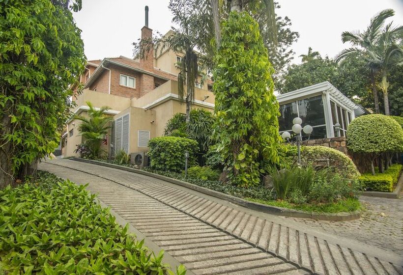 هتل Villa Morra Suites