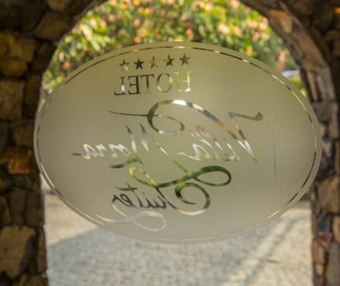 هتل Villa Morra Suites