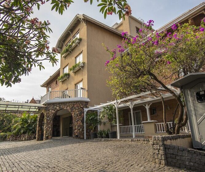 هتل Villa Morra Suites