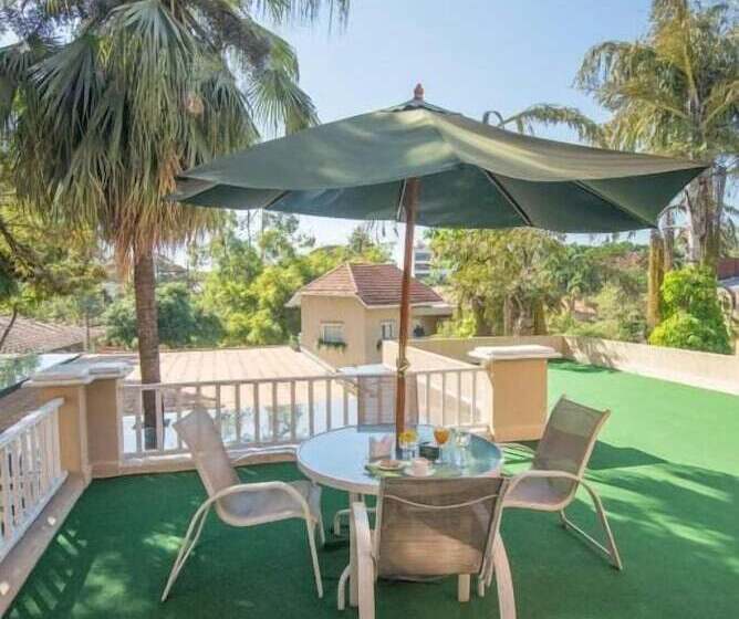 هتل Villa Morra Suites