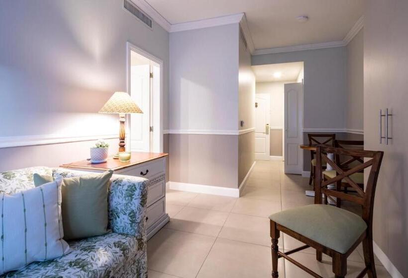 هتل Villa Morra Suites