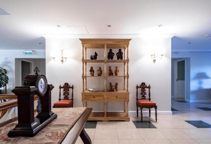 هتل Villa Morra Suites