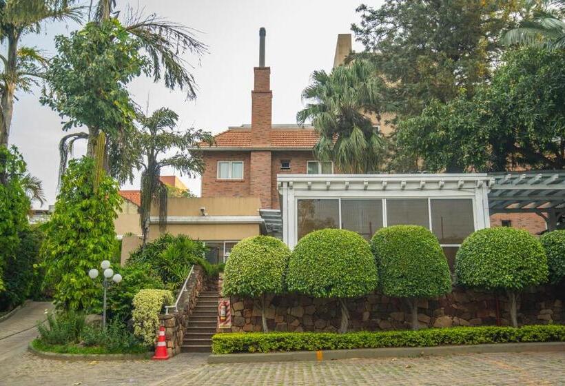 هتل Villa Morra Suites