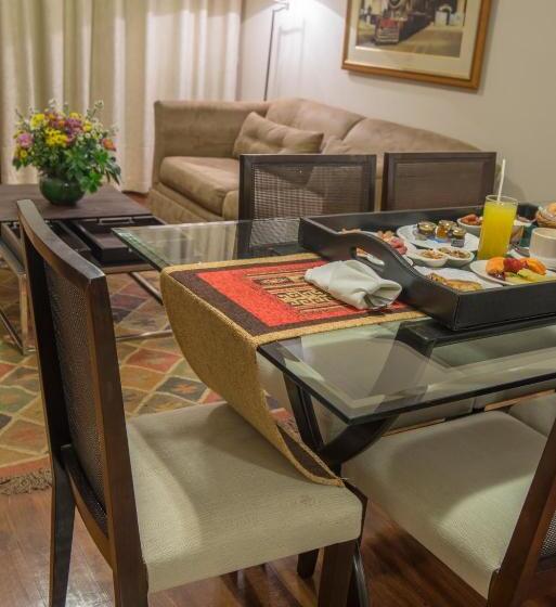 هتل Villa Morra Suites