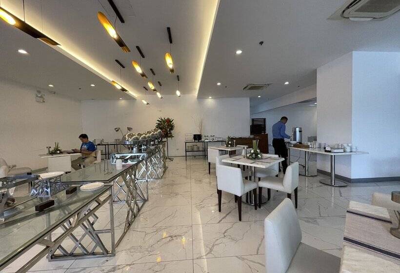 Fotos del hotel Golden Peak Hotel & Suites:  13